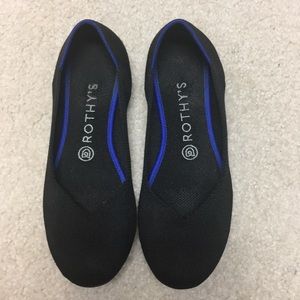 Black Rothys Flats